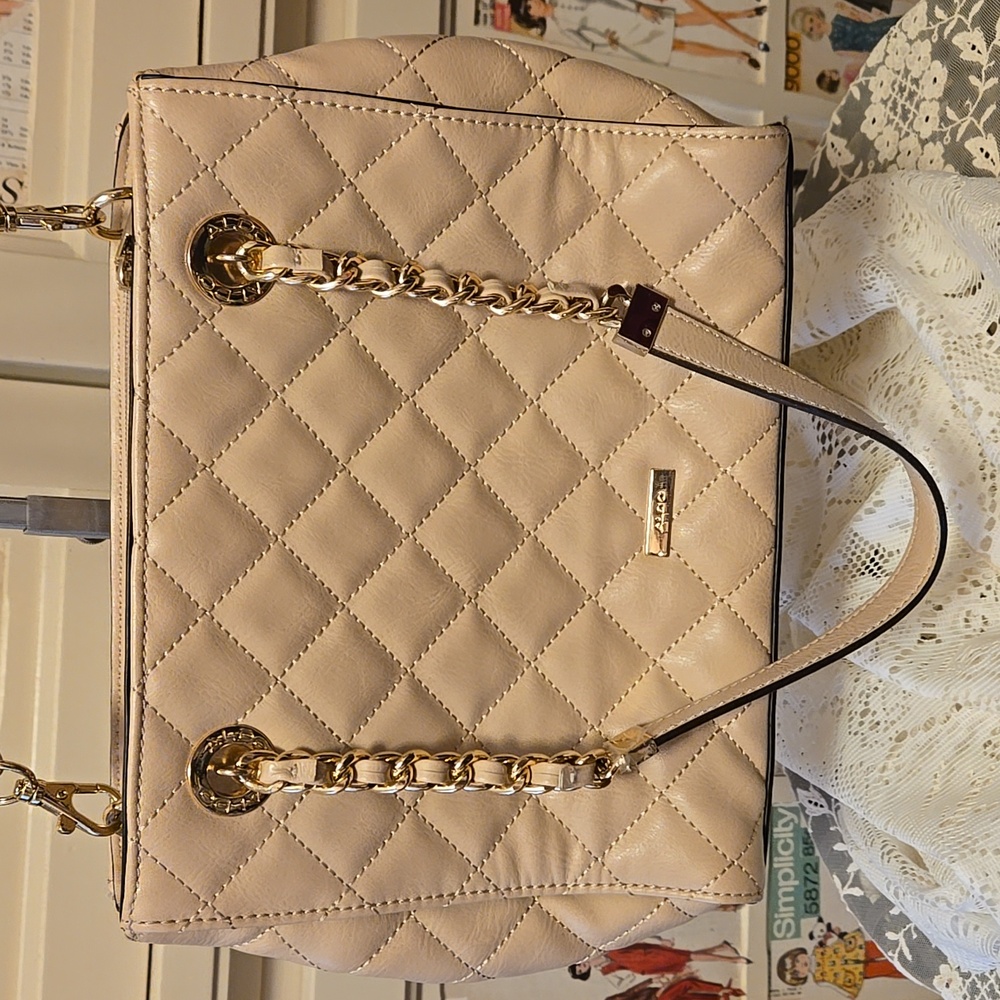 Aldo cramy beige quilted vinyl bag